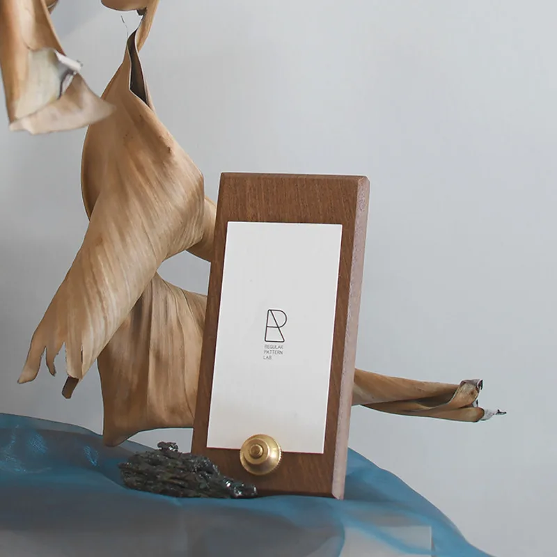 High-grade Walnut Ins QR Code  - Graded Card Display review and price